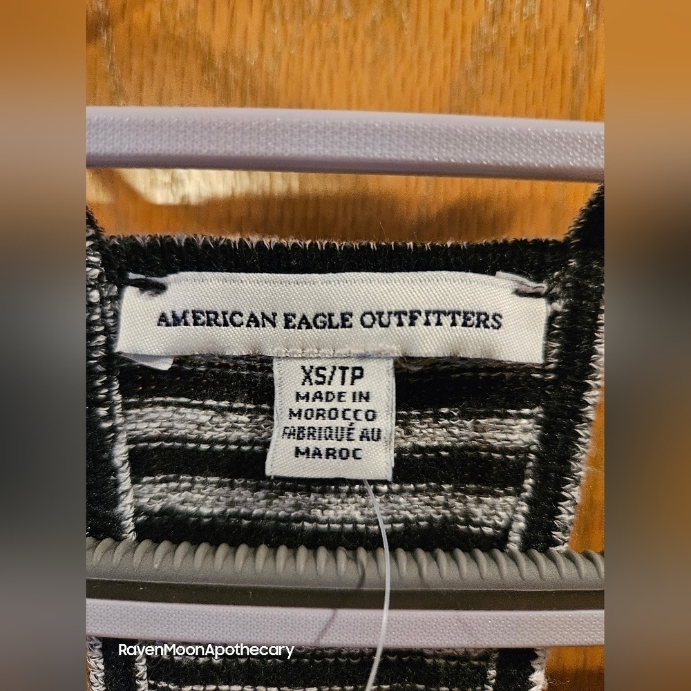 AEO Tank - Picture 3 of 11